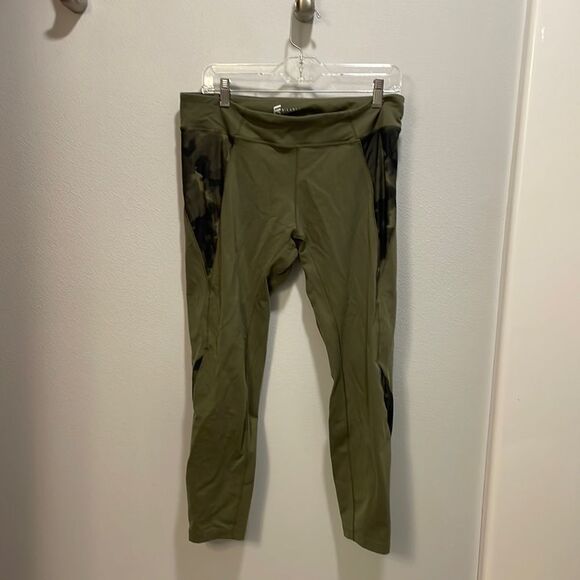 Pants - WOMAN’S Camo leggings